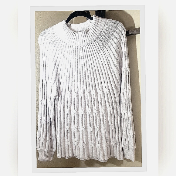 NWT beautiful gight grey soft sweater...various sizes - Picture 1 of 1